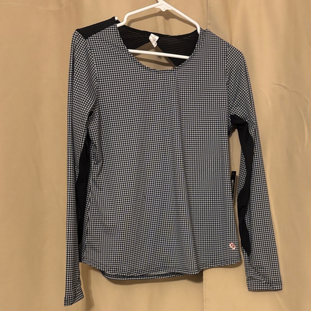 Elegant Black and White Houndstooth Long Sleeve Top